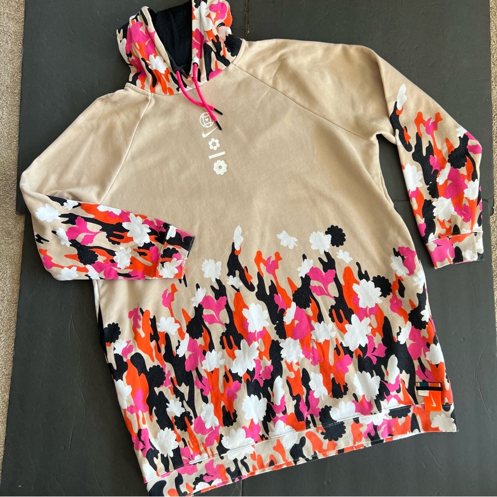 Nike Floral Print Hoodie in Beige, Pink, Orange, Black, White - Picture 11 of 15